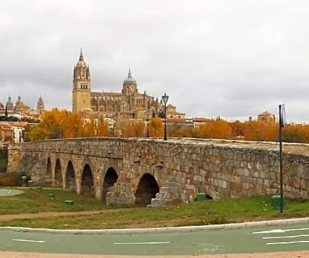 Turistico Puente P4 2-a * Salamanca